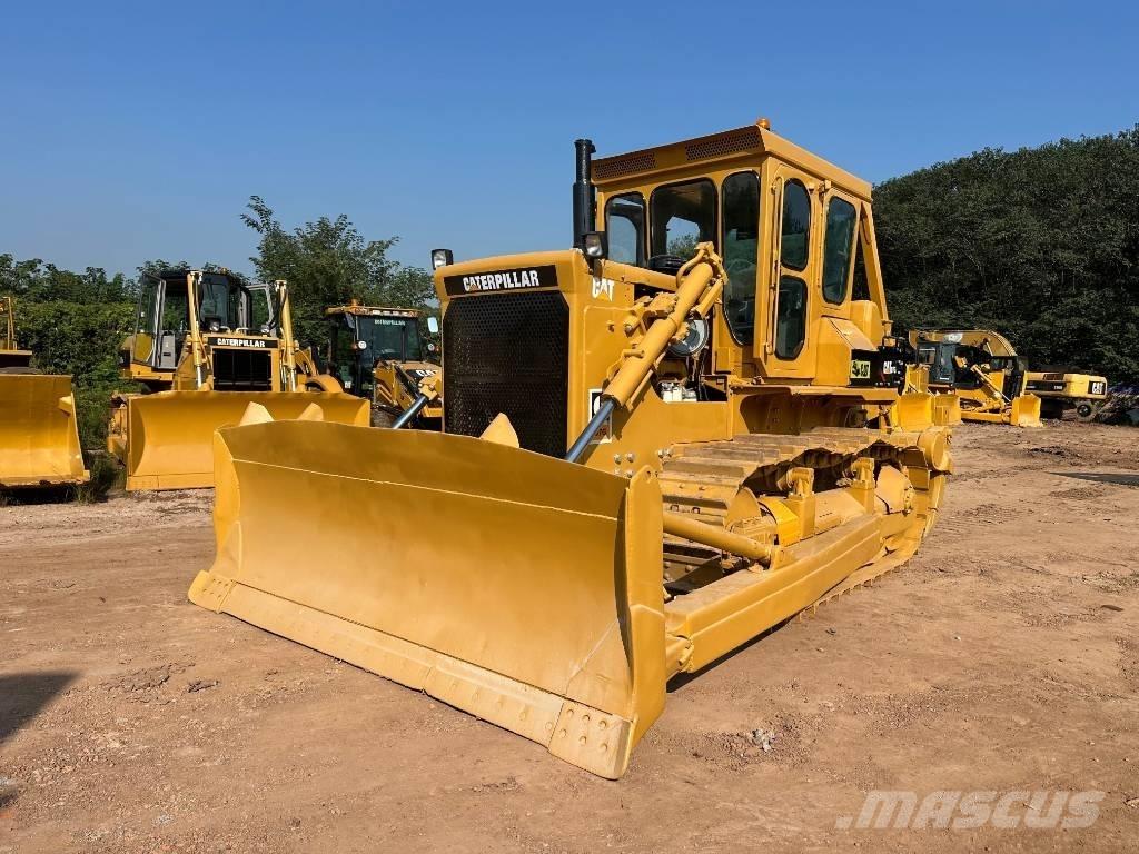 CAT D7G Telaketjupuskutraktorit