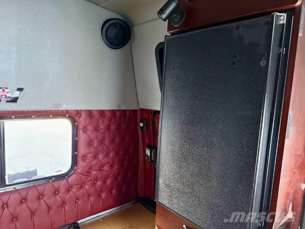 Western Star 4900 Vetopöytäautot
