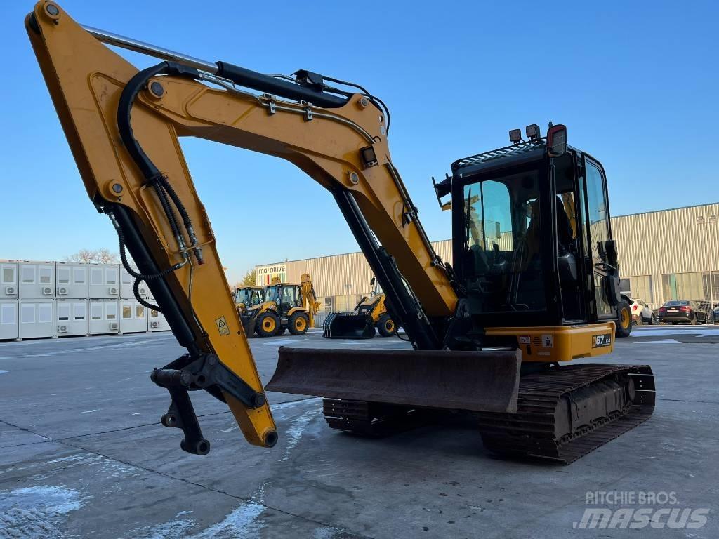 JCB 67 C Minikaivukoneet < 7t