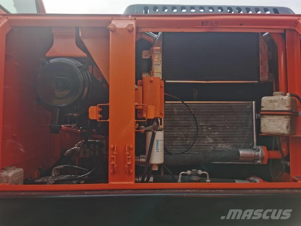 Doosan DX225LC-9C Telakaivukoneet