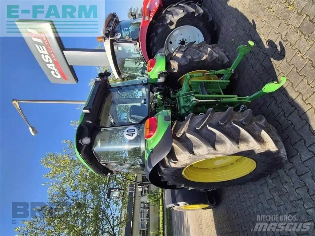 John Deere 5070 m Traktorit