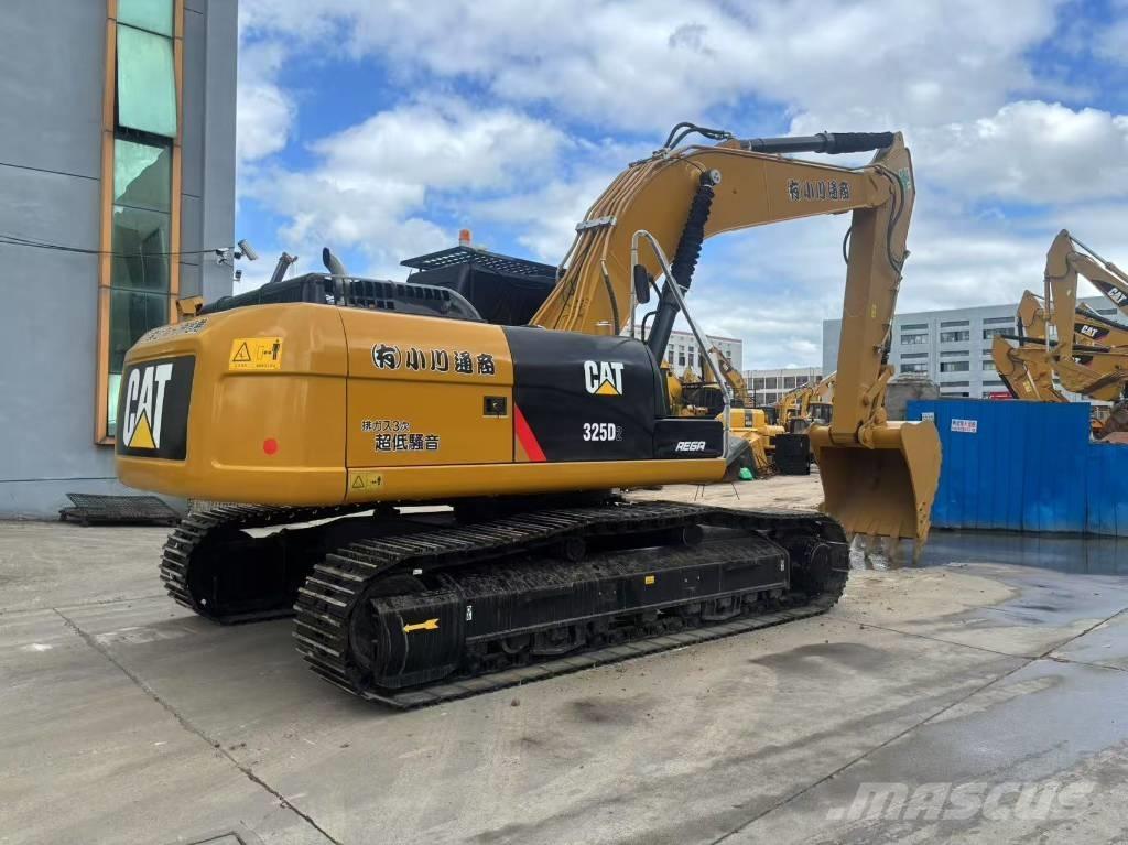 CAT 325 D Telakaivukoneet