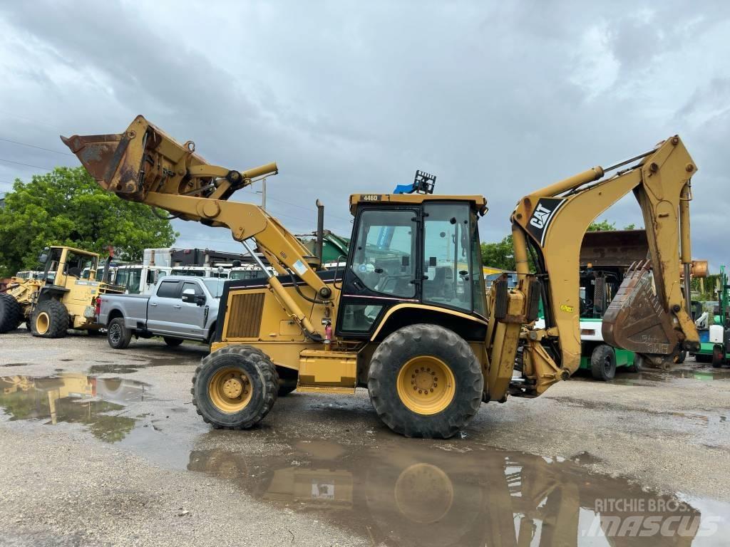 CAT 446 D Kaivurikuormaajat