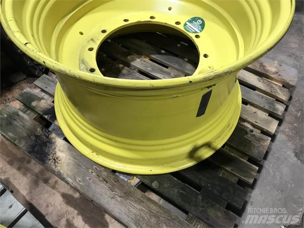 John Deere 20x34 Renkaat ja vanteet
