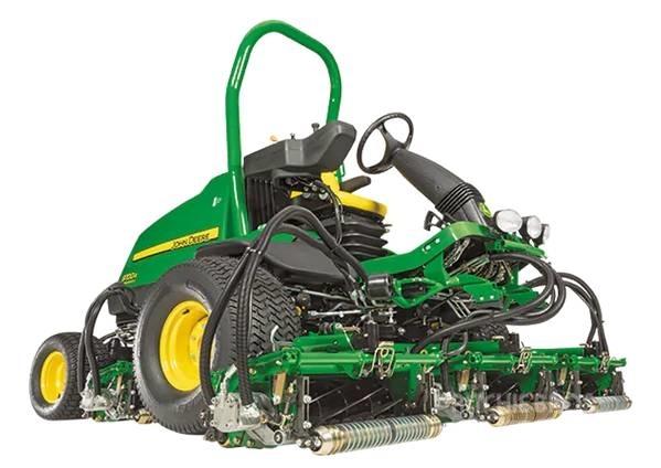 John Deere 8700 Väyläleikkuri