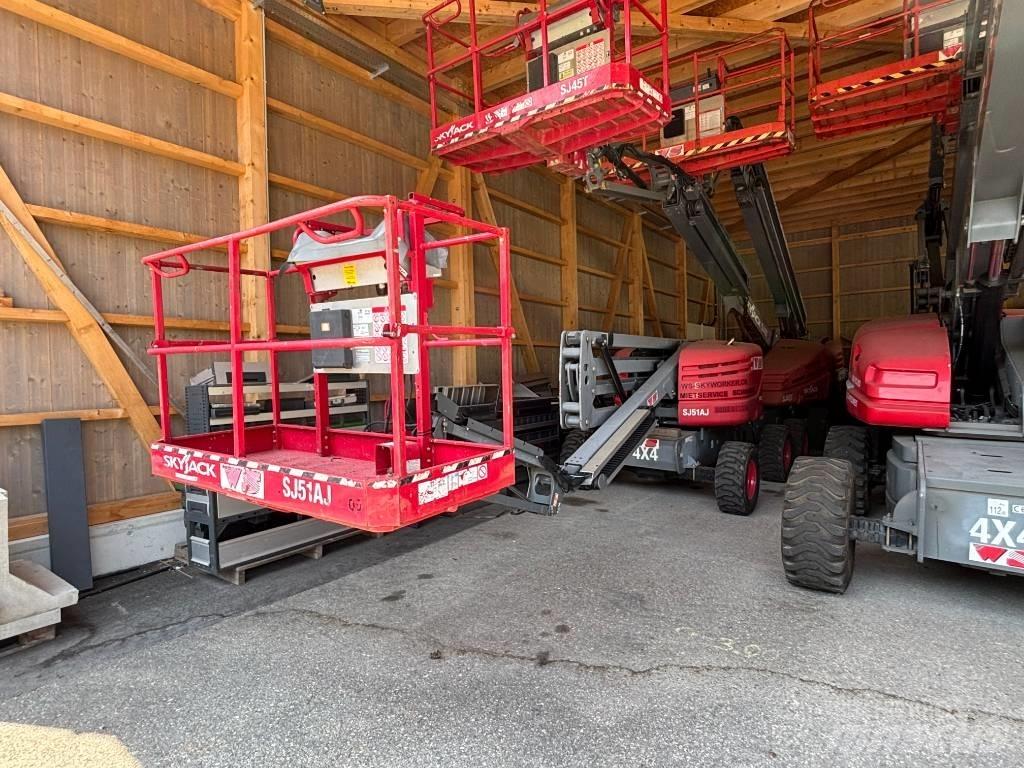 SkyJack SJ 51 AJ Kuukulkijat
