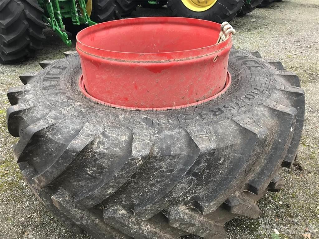 Alliance 710/75R42 Renkaat ja vanteet