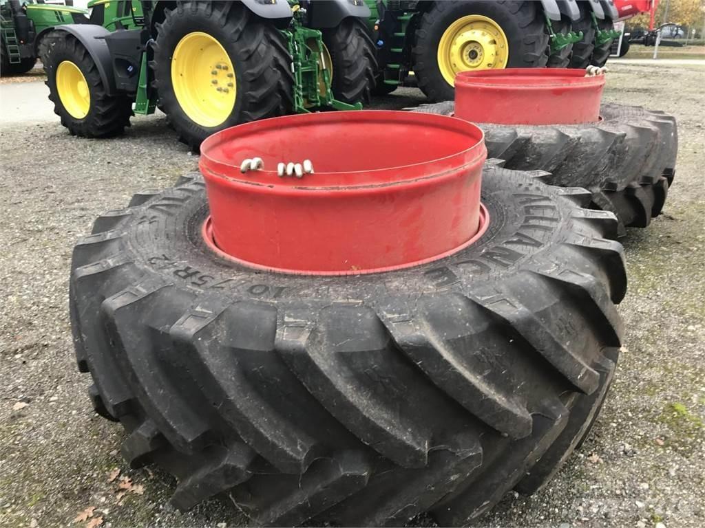 Alliance 710/75R42 Renkaat ja vanteet