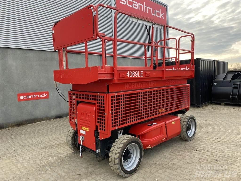 JLG 4069ERT Saksilavat