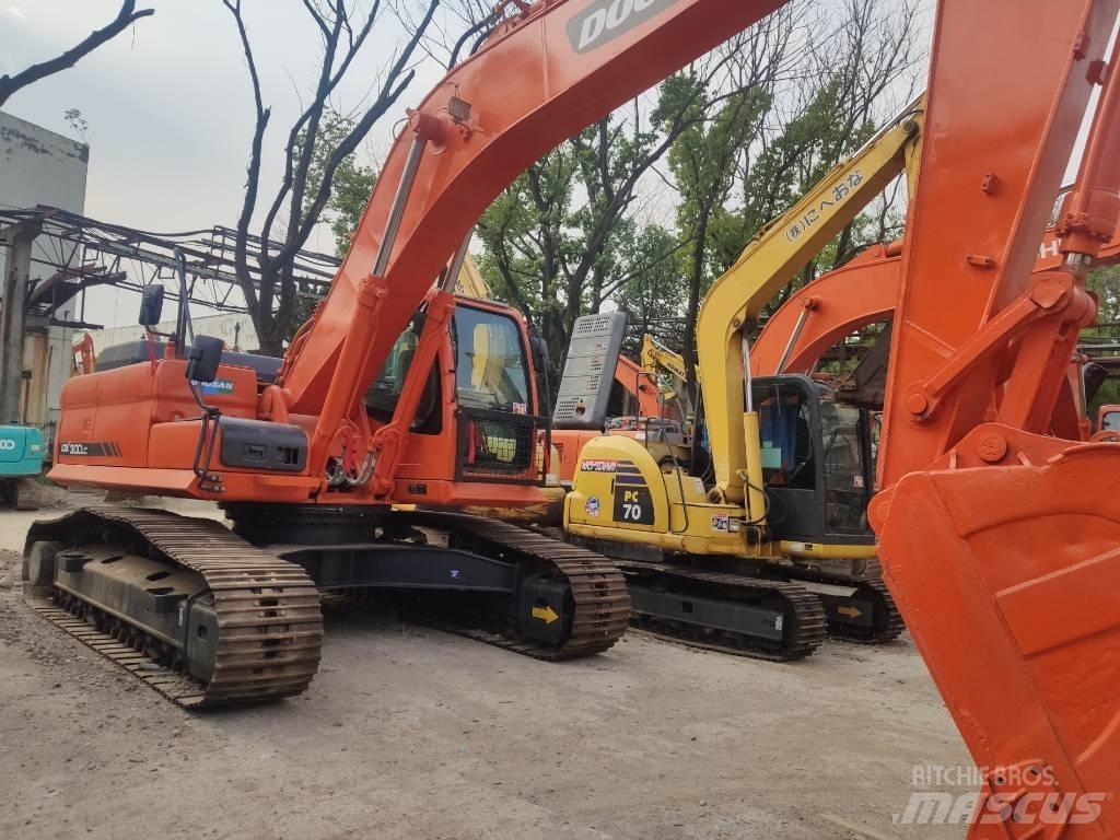 Doosan dx300 Telakaivukoneet