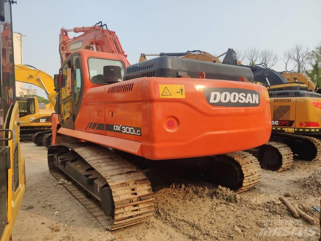 Doosan dx300 Telakaivukoneet