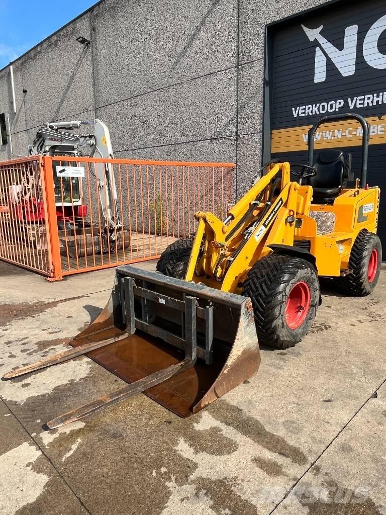 Knikmops KM 250 Pyöräkuormaajat