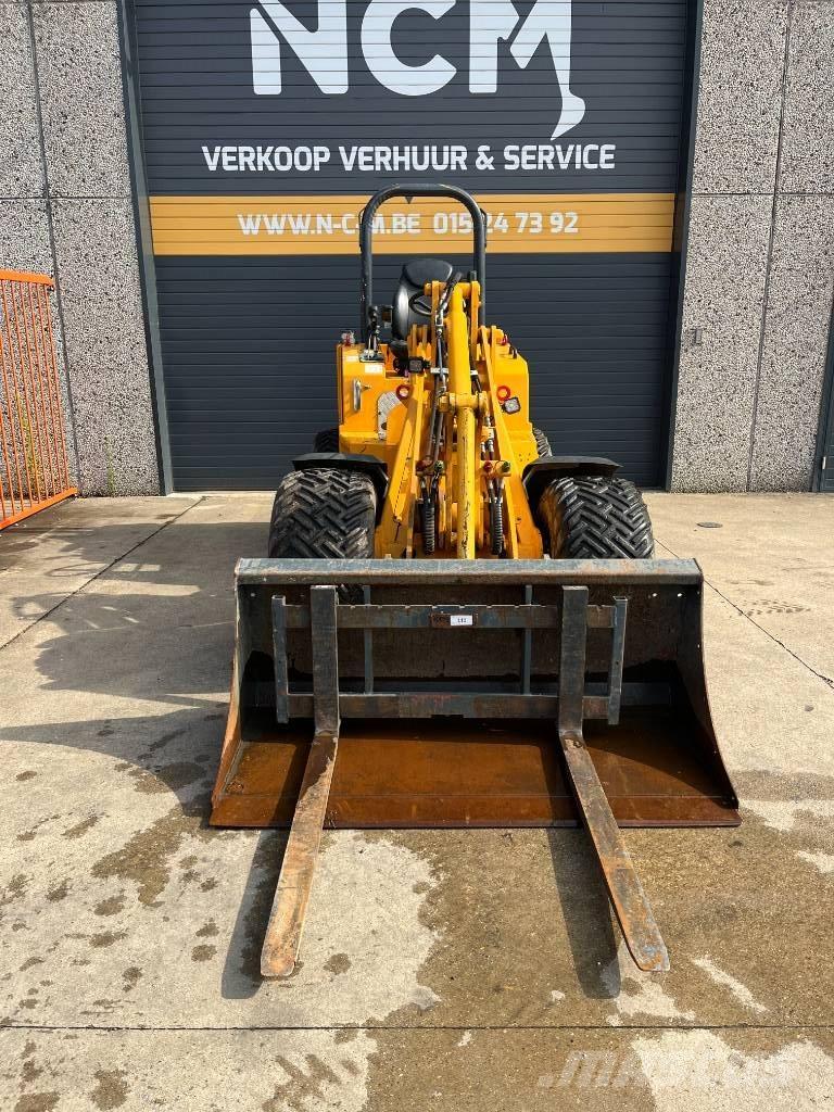 Knikmops KM 250 Pyöräkuormaajat