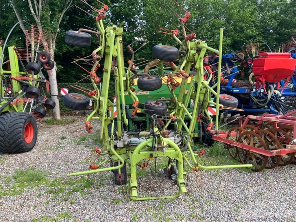 CLAAS VOLTO 870 Pöyhimet ja haravat