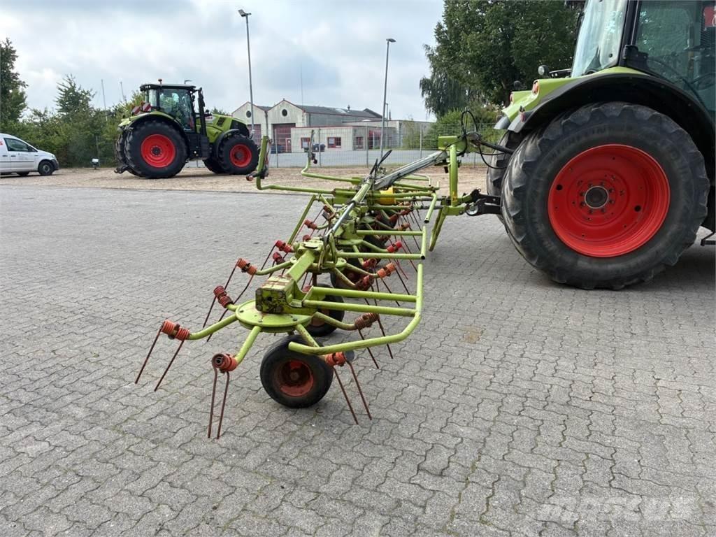 CLAAS VOLTO 870 Pöyhimet ja haravat