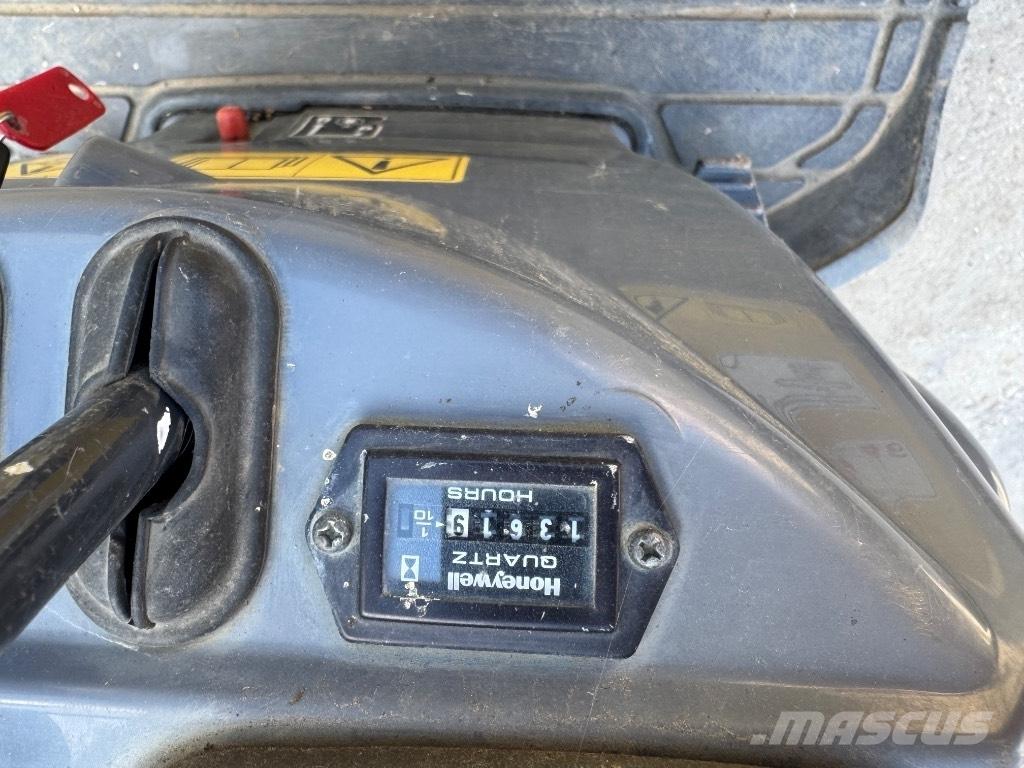 Yanmar SV08 (1C603) Minikaivukoneet < 7t