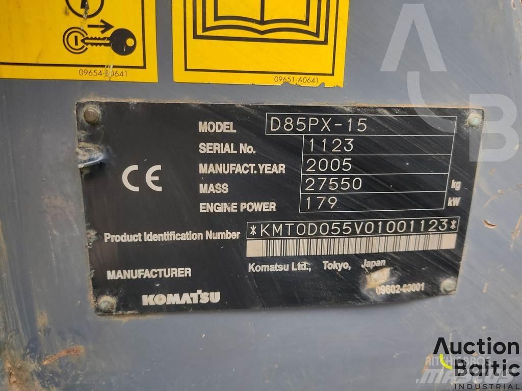 Komatsu D85PX-15 Telaketjupuskutraktorit