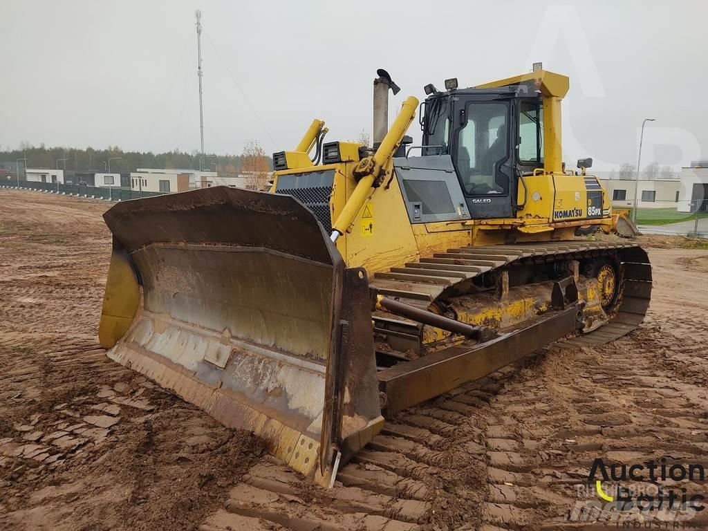 Komatsu D85PX-15 Telaketjupuskutraktorit