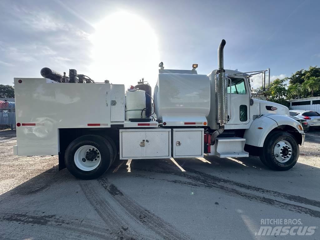 Peterbilt 335 Säiliöautot