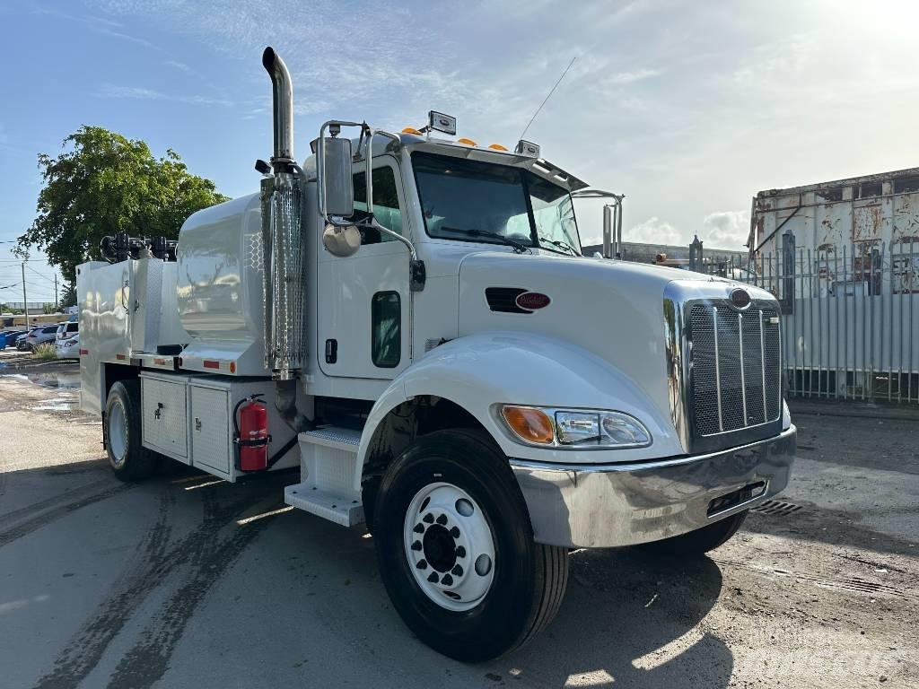 Peterbilt 335 Säiliöautot