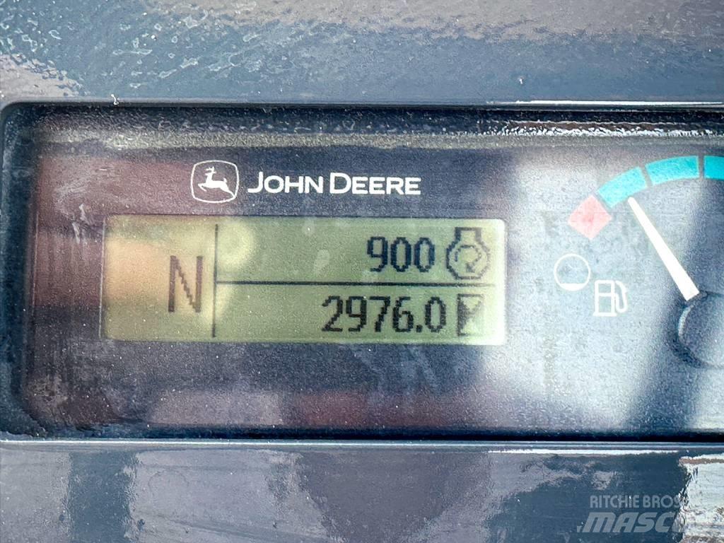 John Deere 210 LE EP Etukuormaimet ja kaivuulaitteet