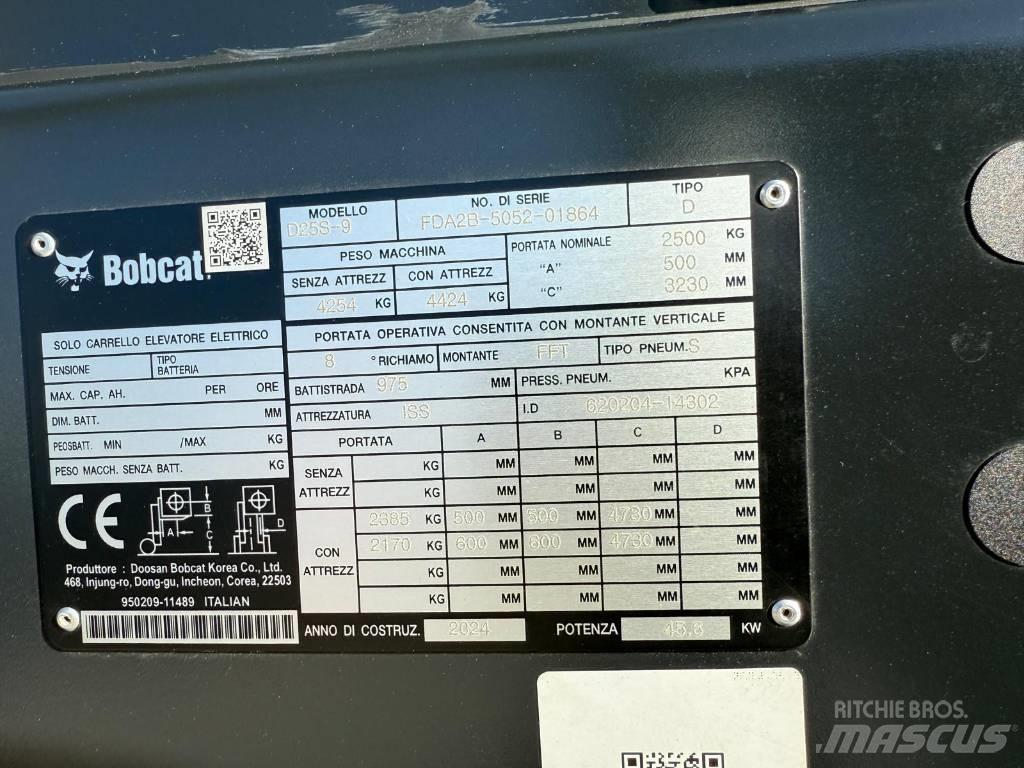 Bobcat D 25 S-9 Dieseltrukit