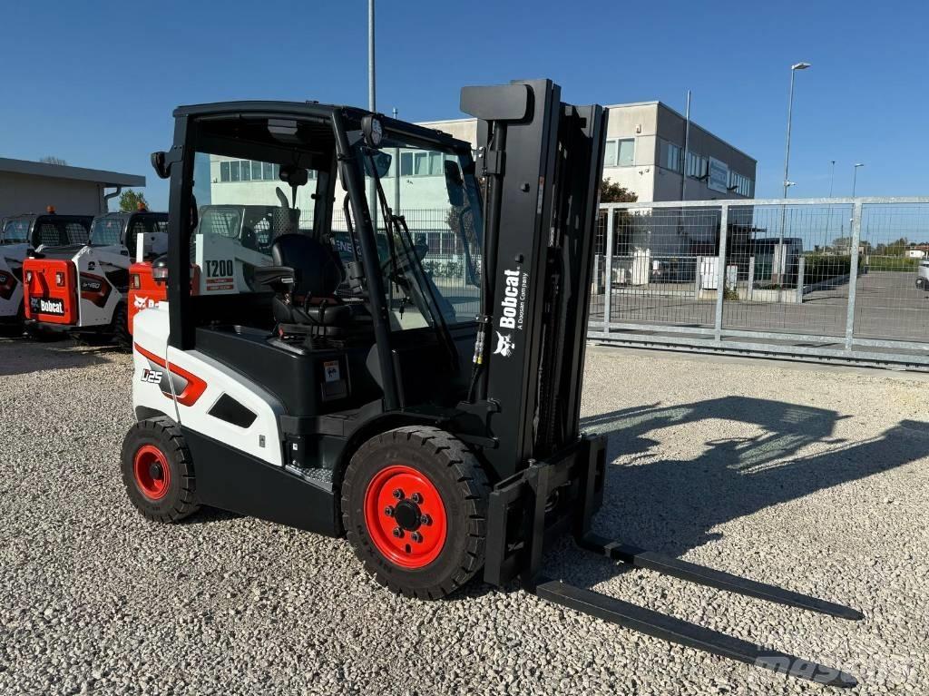Bobcat D 25 S-9 Dieseltrukit