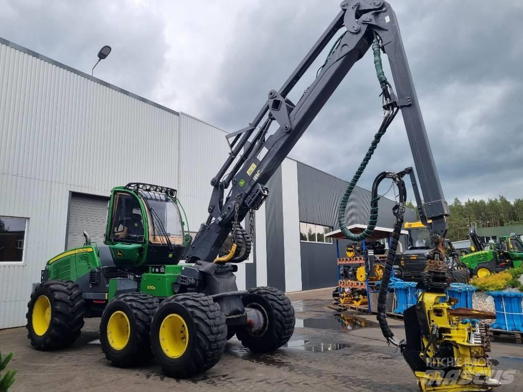 John Deere 1170 G Harvesterit