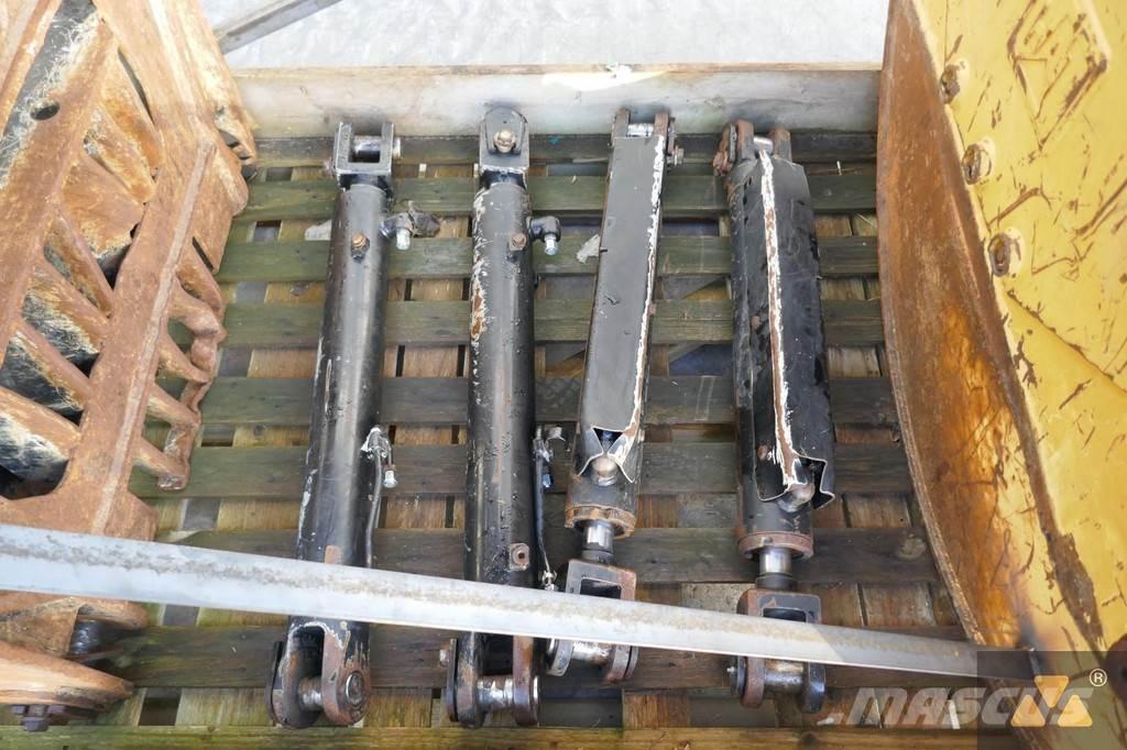 CAT 525D Grapple Muut