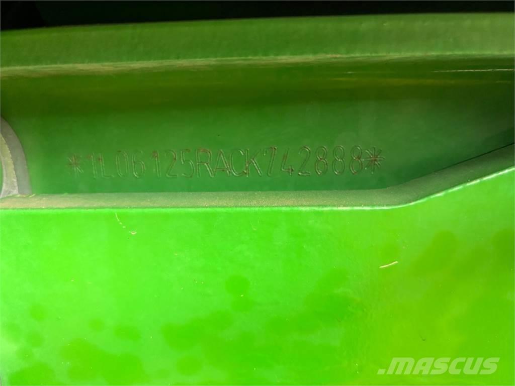 John Deere 6125R Traktorit
