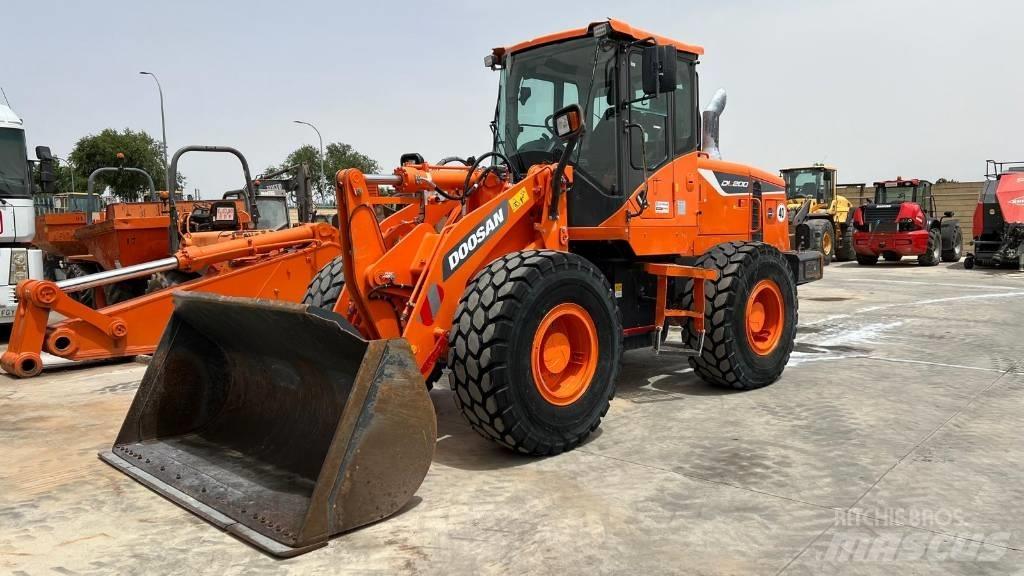 Doosan DL 200-5 Pienkuormaajat