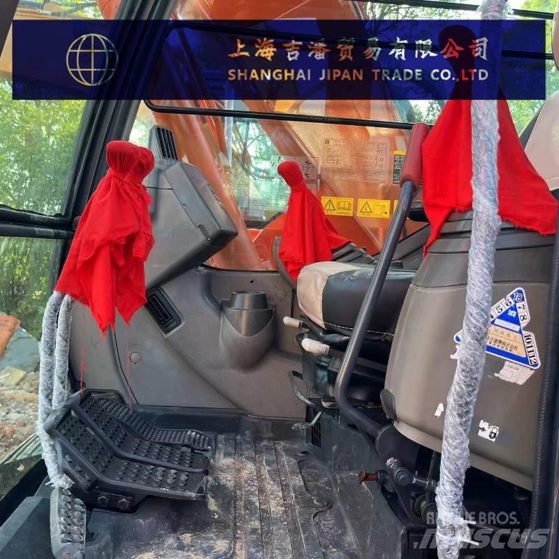 Hitachi ZX 135 Midikaivukoneet 7t - 12t