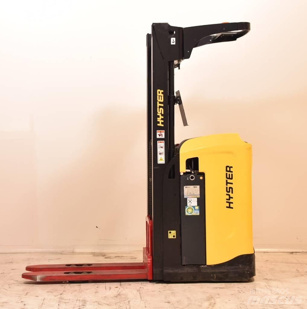 Hyster RS1.6-24 Ajettavat pinoamisvaunut