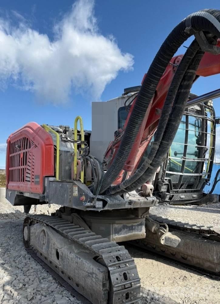 Sandvik DX800i Avolouhintaporauslaitteet
