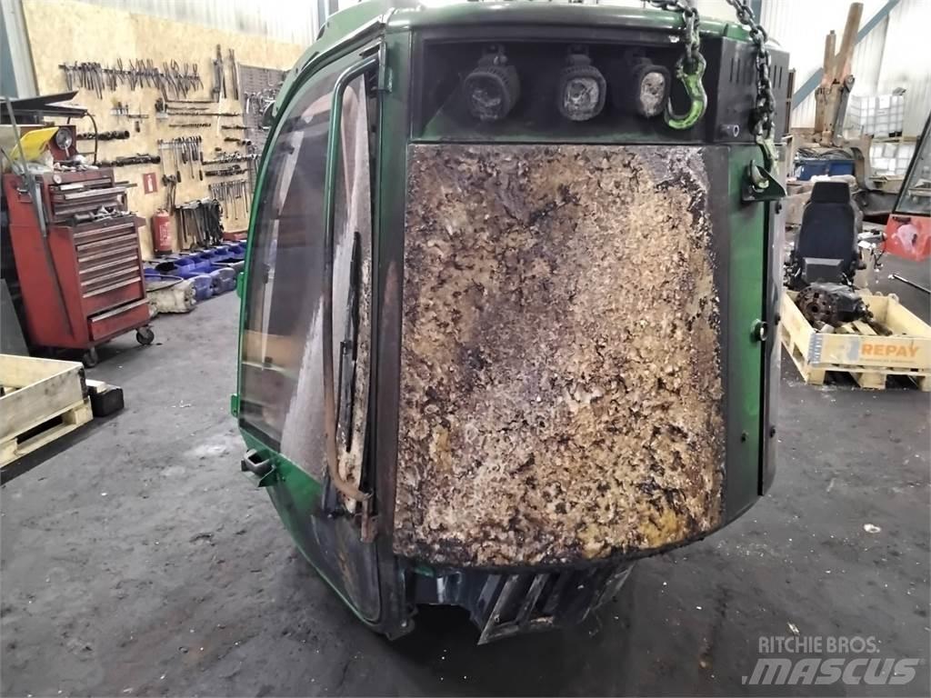 John Deere 1470G Ohjaamo ja sisusta