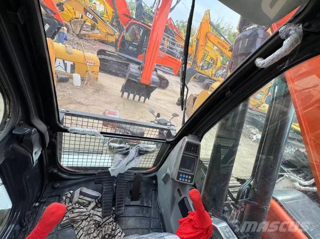Doosan DX 300 LC Telakaivukoneet