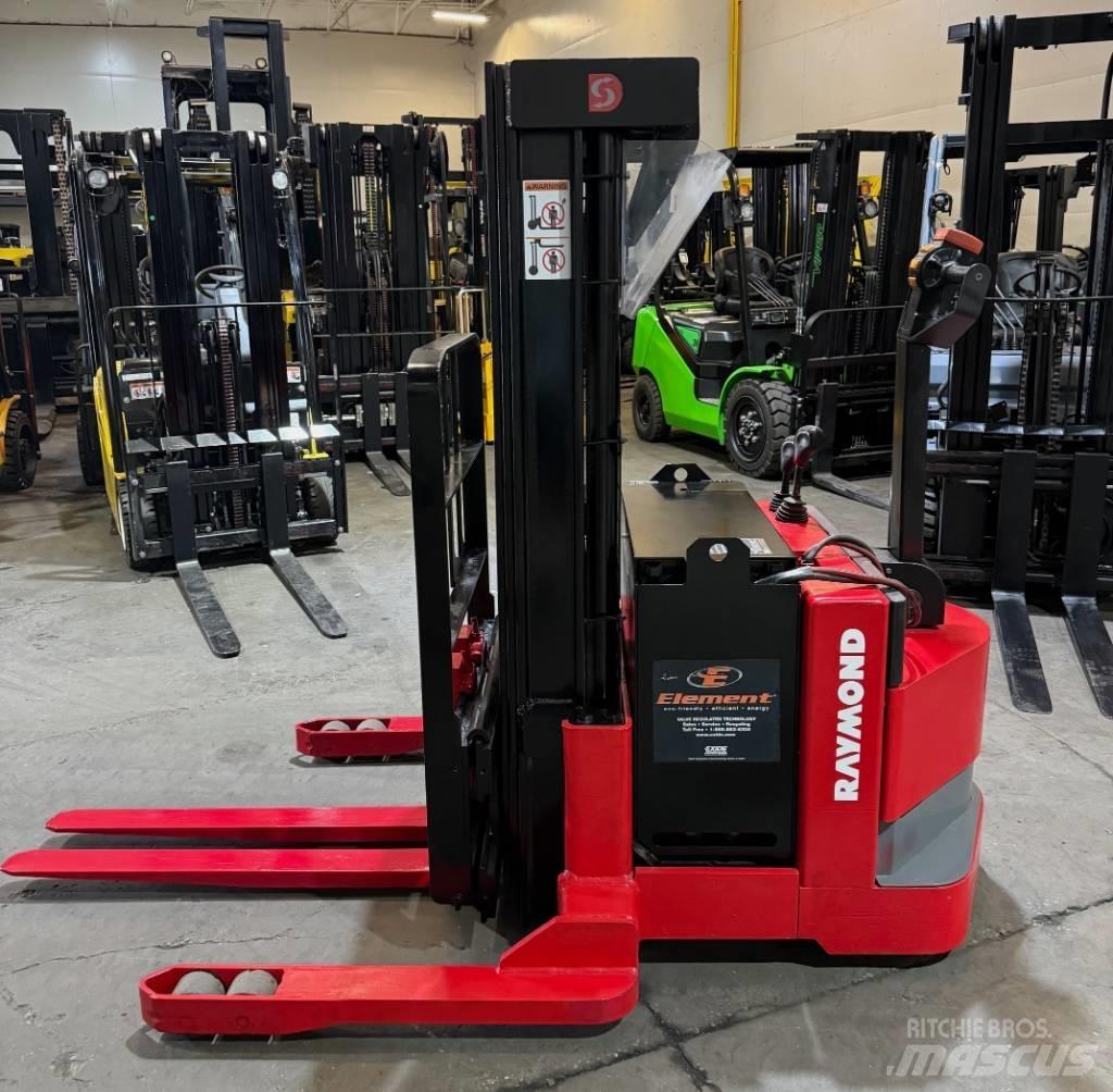 Raymond DSX040 Ajettavat pinoamisvaunut
