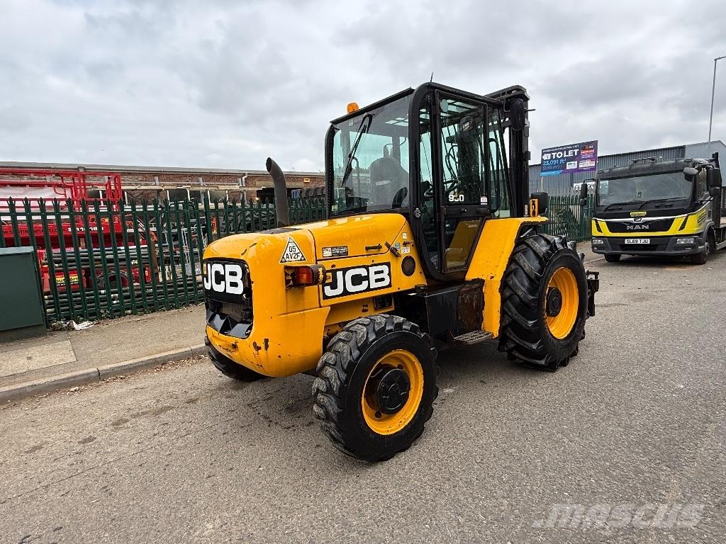 JCB 930-4 Maastotrukit