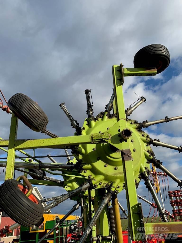 CLAAS 880 L Pöyhimet ja haravat
