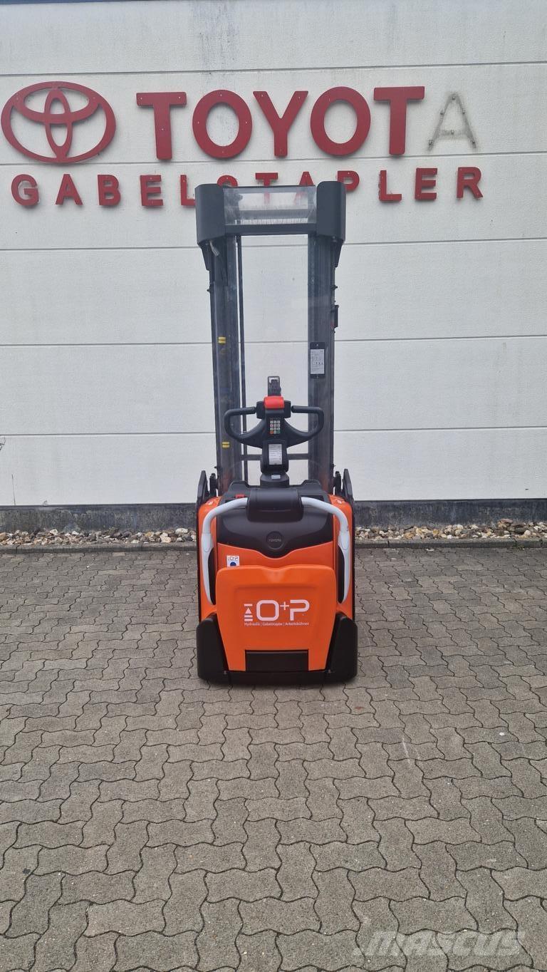 Toyota SPE160 Ajettavat pinoamisvaunut