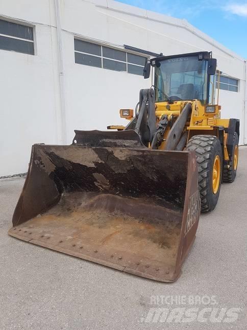 Volvo L90C Pyöräkuormaajat