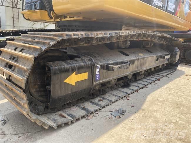 CAT 325 D Telakaivukoneet