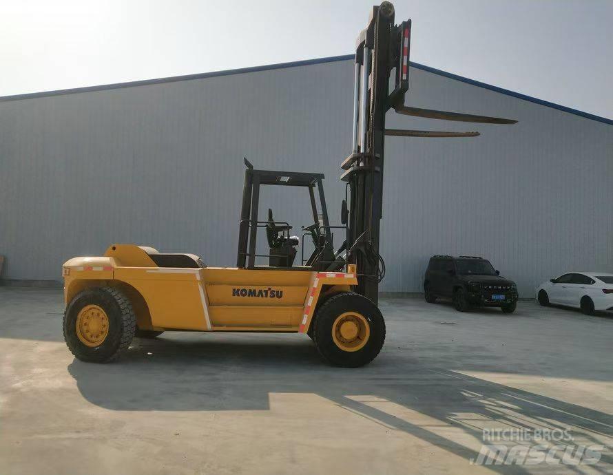 Komatsu FD200 Kurottajat