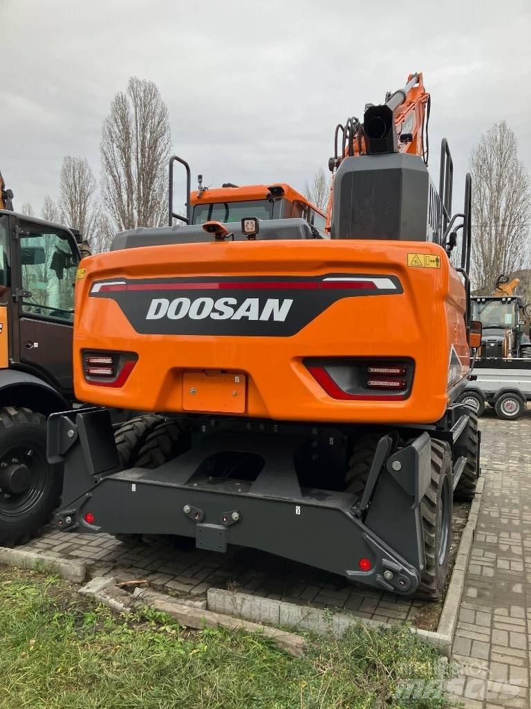 Doosan DX 170 W-7 Pyöräkaivukoneet