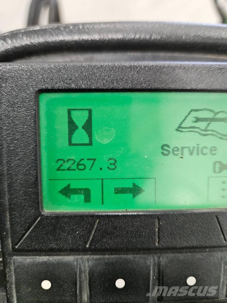 John Deere 9009A Reuna-alueiden ja karheikkojen leikkurit