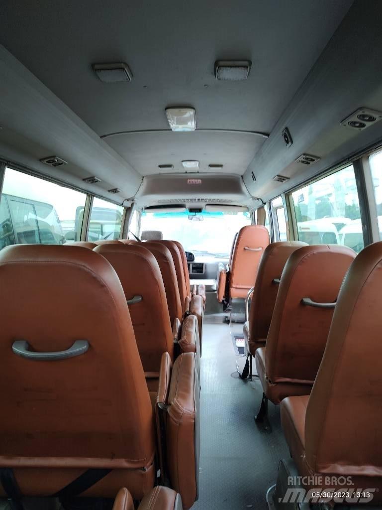 Toyota Coaster Bus Minibussit