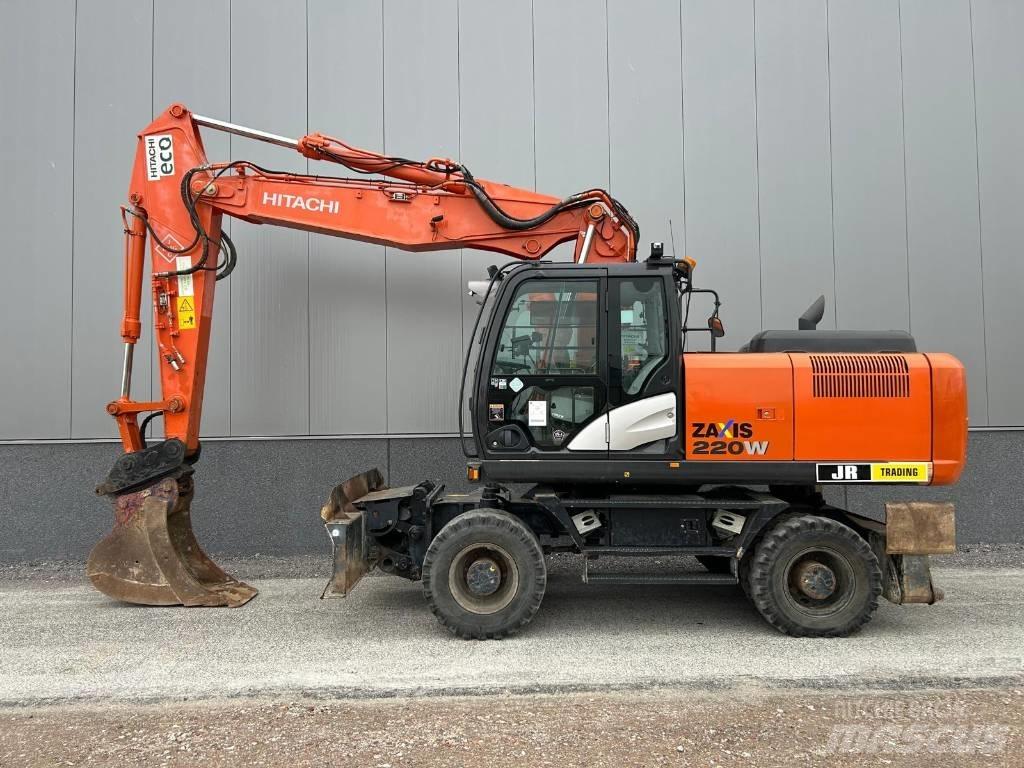 Hitachi ZX220W-5B Pyöräkaivukoneet