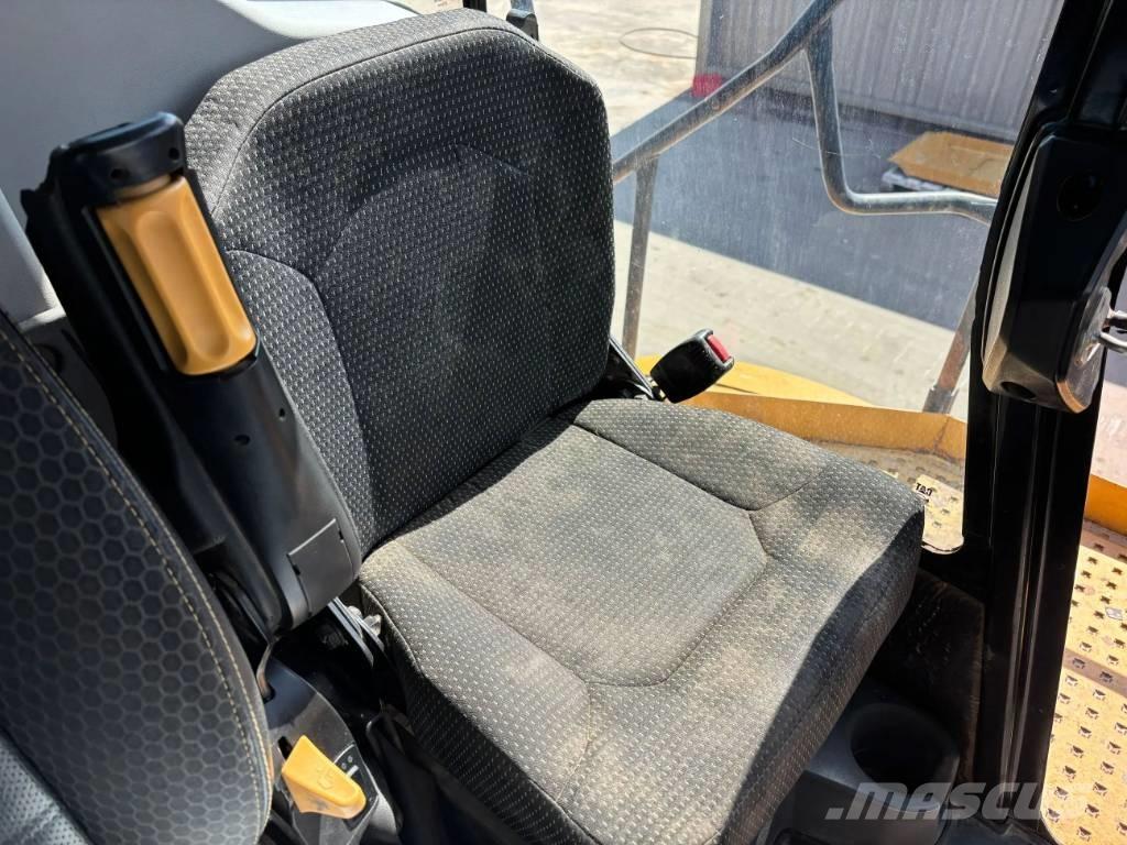 CAT 745 04A Dumpperit