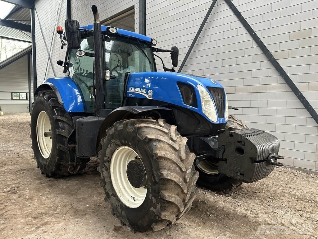 New Holland T7.250 Traktorit