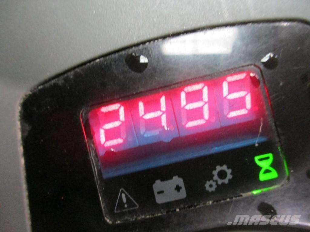 BT LPE200 Lavansiirtotrukit ajotasolla